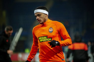 Kharkiv, Ukrayna - 20 Şubat 2020: Uefa Avrupa Ligi 'nde Shakhtar Donetsk Taison forveti Benfica' ya karşı. Fotoğrafta film sesi