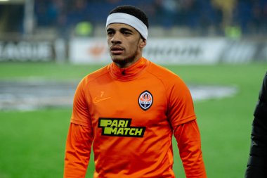 Kharkiv, Ukrayna - 20 Şubat 2020: Uefa Avrupa Ligi 'nde Shakhtar Donetsk Taison forveti Benfica' ya karşı. Fotoğrafta film sesi