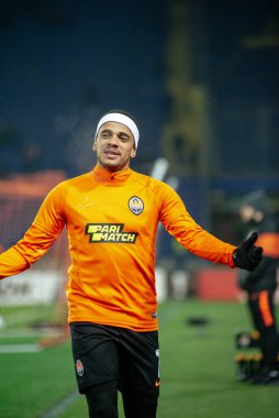 Kharkiv, Ukrayna - 20 Şubat 2020: Uefa Avrupa Ligi 'nde Shakhtar Donetsk Taison forveti Benfica' ya karşı. Fotoğrafta film sesi