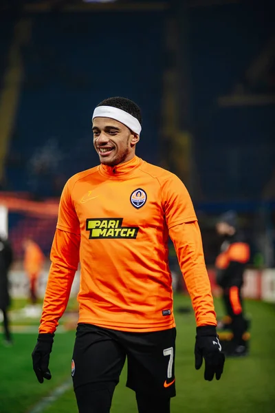 Kharkiv, Ukrayna - 20 Şubat 2020: Uefa Avrupa Ligi 'nde Shakhtar Donetsk Taison forveti Benfica' ya karşı. Fotoğrafta film sesi