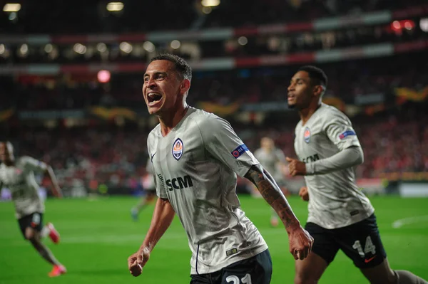 Lizbon, Portekiz - 27 Şubat 2020: Alan Patrick, Estadio Da Luz 'daki Avrupa Ligi maçında golü kutladı