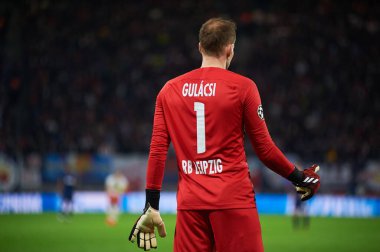 Leipzig, Almanya - 20 Mart 2020: Leipzig kalecisi Peter Gulacsi Leipzig maçında Tottenham 'a karşı Leipzig Arena maçında 
