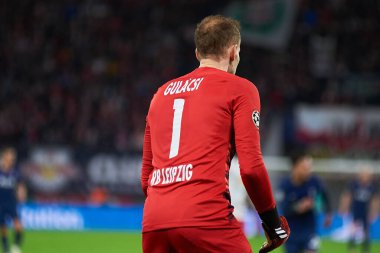 Leipzig, Almanya - 20 Mart 2020: Leipzig kalecisi Peter Gulacsi Leipzig maçında Tottenham 'a karşı Leipzig Arena maçında 