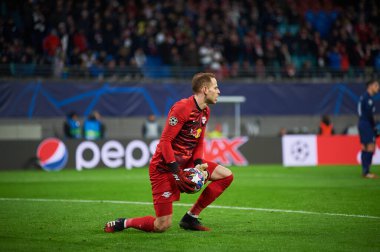 Leipzig, Almanya - 20 Mart 2020: Leipzig kalecisi Peter Gulacsi Leipzig maçında Tottenham 'a karşı Leipzig Arena maçında 