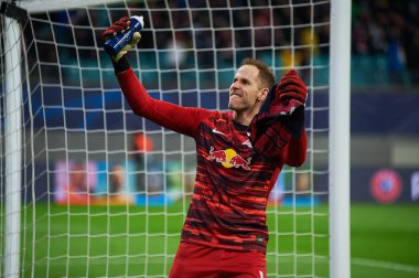 Leipzig, Almanya - 20 Mart 2020: Leipzig kalecisi Peter Gulacsi Leipzig maçında Tottenham 'a karşı Leipzig Arena maçında 