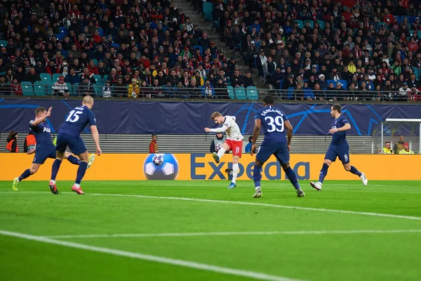 Leipzig, Almanya - 20 Mart 2020: Leipzig-Tottenham maçında Timo Werner 