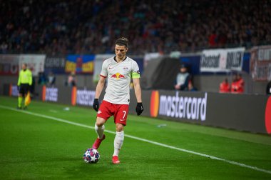 Leipzig, Almanya - 20 Mart 2020: Marcel Sabitzer Leipzig-Tottenham maçında Leipzig Arena maçından önce 