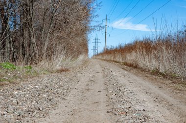 Elektrik iletim güç hatları. Yüksek voltaj kuleleri.