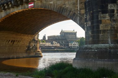 Dresden, Almanya - 2 Haziran 2019: Opera Dresden