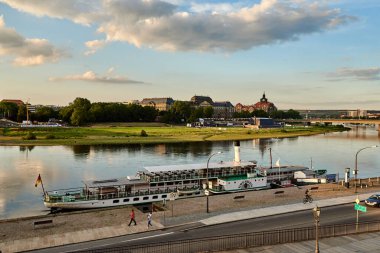 Dresden, Almanya - 21 Haziran 2016: Bruehl Terası