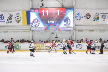 Druzkovka, Ukrayna - 11 Ocak 2020: Donbass, Dinamo Harkiv 'e karşı Ukrayna Hokey Ligi