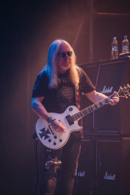 Kharkiv, Ukrayna - 27 Nisan 2017: Uriah Heep 'ten Mick Box