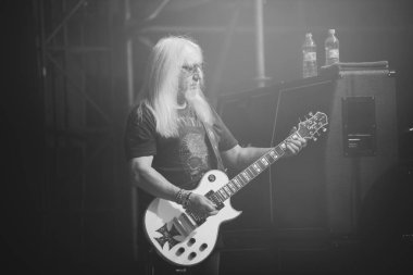 Kharkiv, Ukrayna - 27 Nisan 2017: Uriah Heep 'ten Mick Box