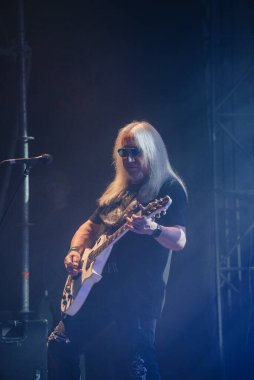 Kharkiv, Ukrayna - 27 Nisan 2017: Uriah Heep 'ten Mick Box