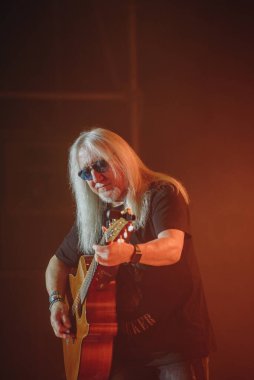 Kharkiv, Ukrayna - 27 Nisan 2017: Uriah Heep 'ten Mick Box
