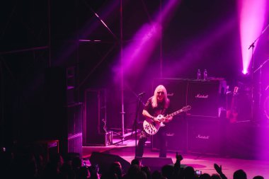 Kharkiv, Ukrayna - 27 Nisan 2017: Uriah Heep 'ten Mick Box