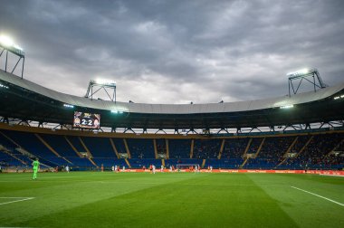 Kharkiv, Ukrayna - 14 Eylül 2019: Shakhtar Donetsk - Zorya Luhansk, Ukrayna Premiere Ligi maçı sırasında Metalist stadyumun genel görünümü