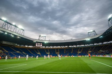 Kharkiv, Ukrayna - 14 Eylül 2019: Shakhtar Donetsk - Zorya Luhansk, Ukrayna Premiere Ligi maçı sırasında Metalist stadyumun genel görünümü