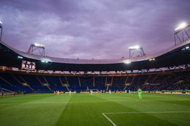 Kharkiv, Ukrayna - 14 Eylül 2019: Metalist stadyum ve Ukrayna Prömiyer Ligi Shakhtar - Zorya