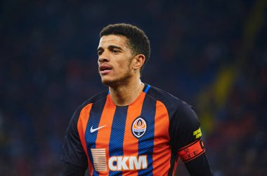 Kharkiv, Ukrayna - 7 Nisan 2019: Dinamo Kyiv maçında Shakhtar Donetsk 'in orta saha oyuncusu