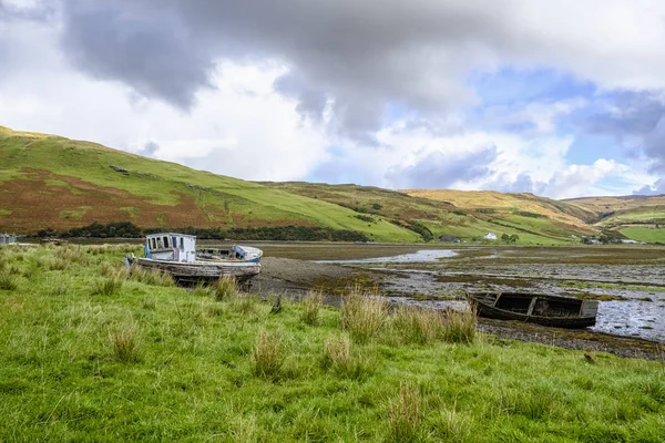 Barcos abandonados en Loch Harport — Foto de Stock