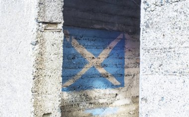 İskoç bayrak beton duvara boyalı