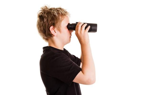 Junge blickt durch Fernglas — Stockfoto