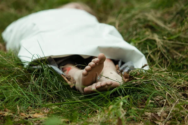 Corpse bare feet — Stock Photo, Image