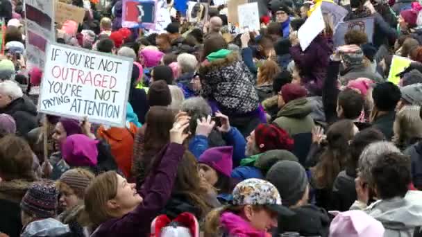 Marcha de mujeres Vancouver canadiense — Vídeo de stock