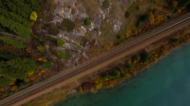 Doğal dağların hareket tren