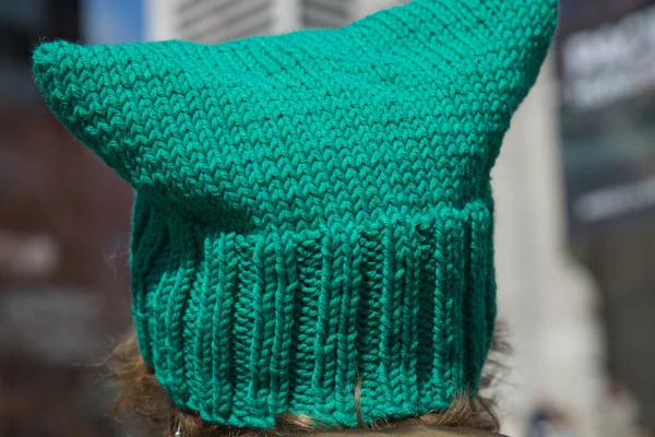 Green hat closeup outdoor — Stock Photo, Image