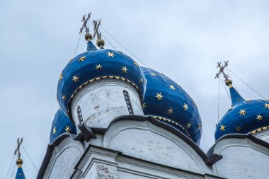 Mavi kubbe altın yıldız Ortodoks Kilisesi portre