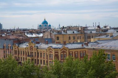Sankt Petersburg çatıları Cityscape Trinity Kilisesi