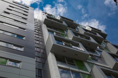 Şehircilik uzun boylu beton arka genel bina