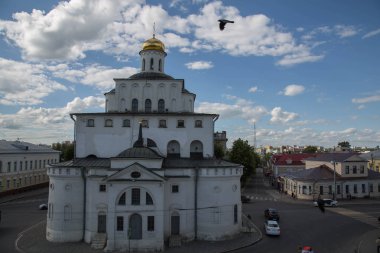 Tarihi bina Rus mimarisi altın Gates Vladimir Rusya