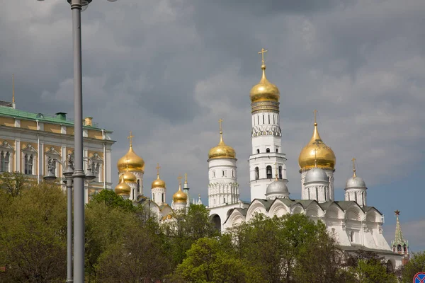 Cupola d'oro ortodossa Cattedrale russa Cremlino Mosca — Foto Stock