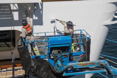 Endüstriyel ressamlar gemi açık çalışma