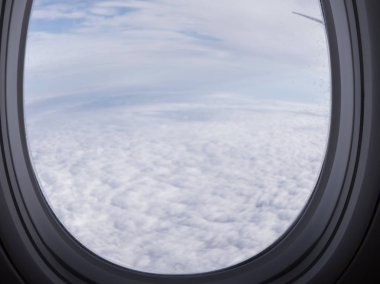 Bulutlu gökyüzü uçak View'deki