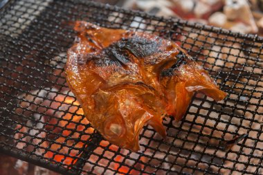 Japon balığından yapılan lezzetli yiyecekler.