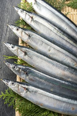 Taze ve lezzetli kılıç balığı.