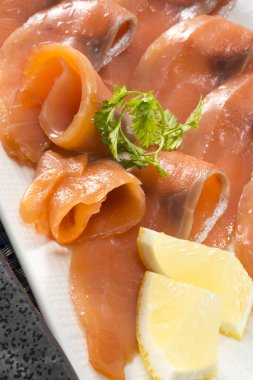 Lezzetli somon yemekleri Tabağı