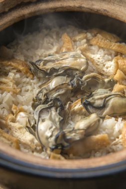 Pişmiş pirinç taze istiridye