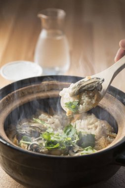 Pişmiş pirinç taze istiridye