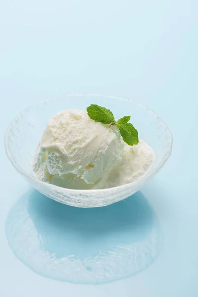 Κρύα νόστιμα παγωτό βανίλια — Φωτογραφία Αρχείου