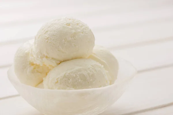 コールドのおいしいアイス クリーム バニラ — ストック写真