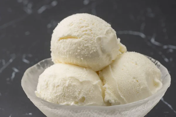 コールドのおいしいアイス クリーム バニラ — ストック写真