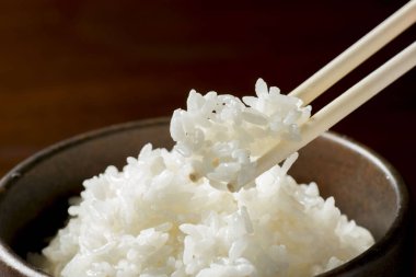 Taze pişmiş lezzetli beyaz pirinç