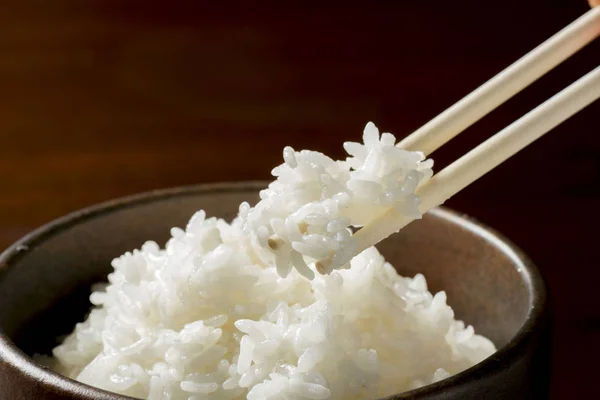 Arroz branco delicioso cozido na hora — Fotografia de Stock