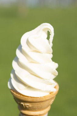 Süt bol taze süt ile krem