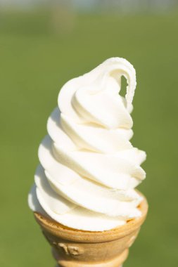 Süt bol taze süt ile krem